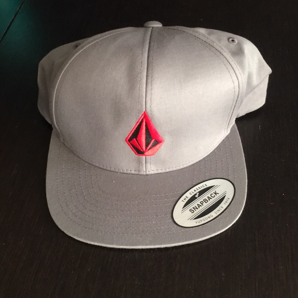 Brand New Volcom Stone Snap Back Hat